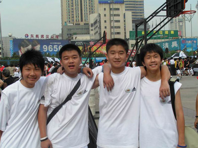 栏--街球挑战赛武汉赛区小记者专(图3) 栏--街球挑战赛武汉赛区小记者专(图3)