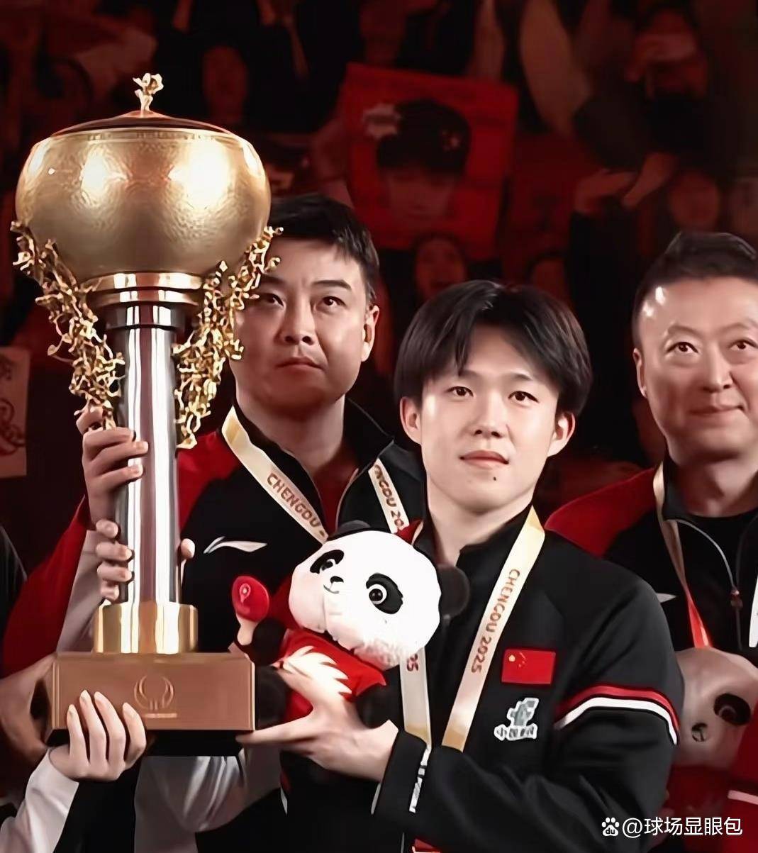 圈了机场冷清得连粉丝都懒得去接机了！国乒低调出发多哈网友调侃这次没有饭(图3)