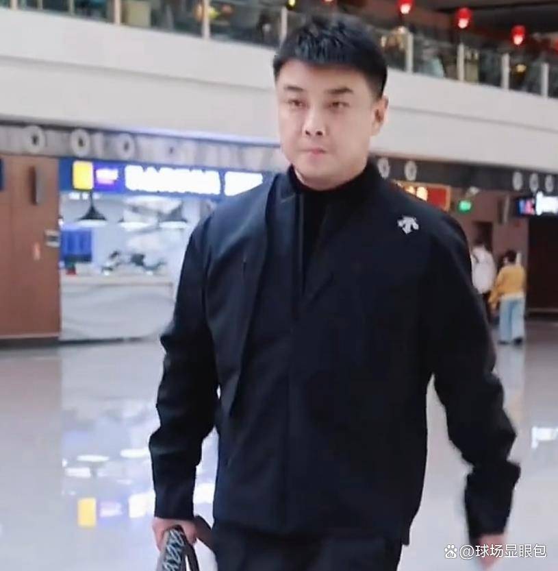 圈了机场冷清得连粉丝都懒得去接机了！国乒低调出发多哈网友调侃这次没有饭(图5)